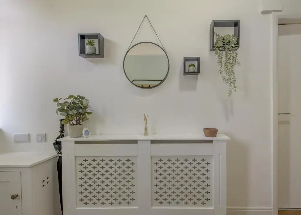 Birmingham Contractor House sleeps 8 Private Garden near M6 Motorway Business Wi-FI and Netflix