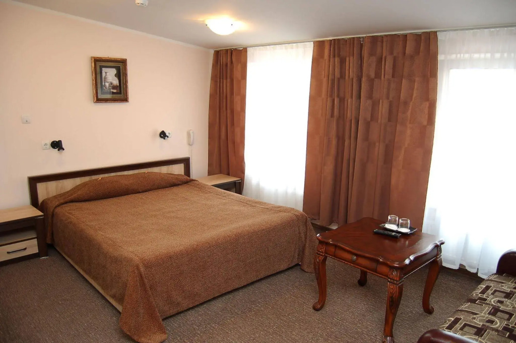 Aleksandri Hotel