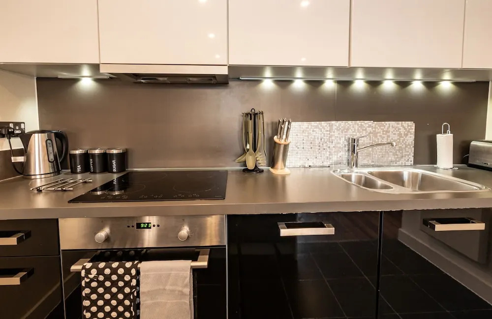 Heron House Apartments