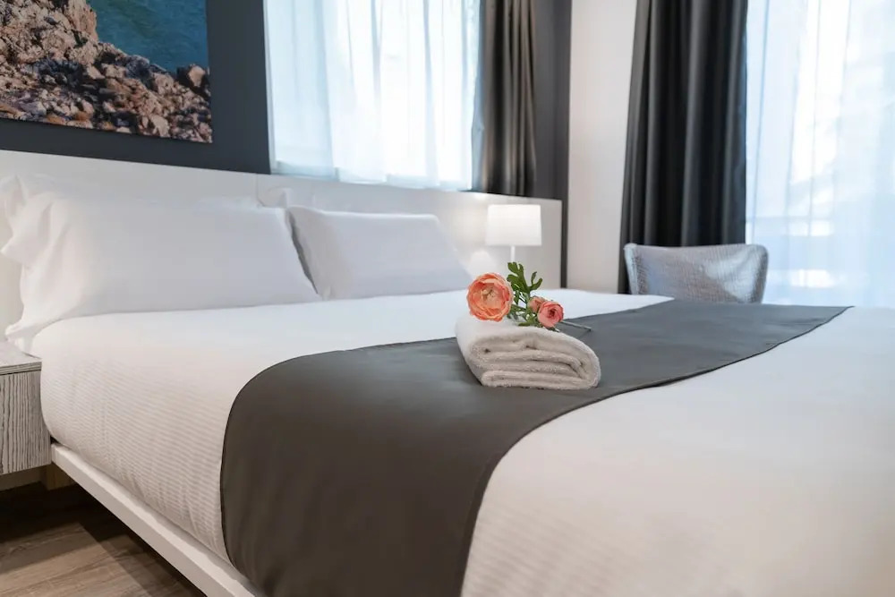 Sicily 4 Suite