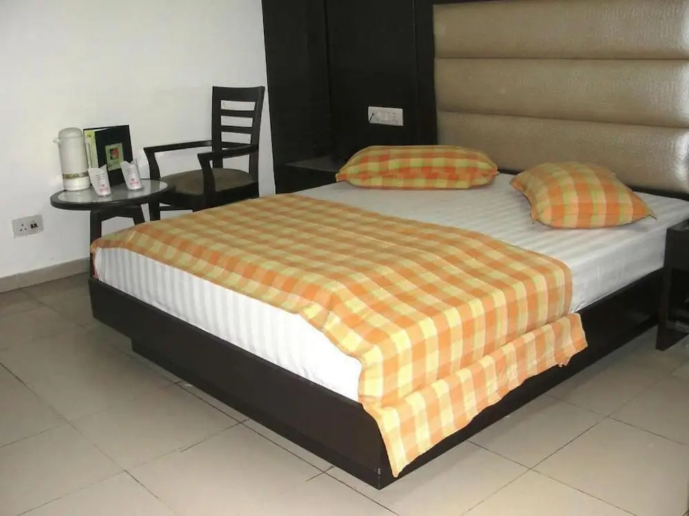 Hotel Chanchal Continental - New Delhi City Centre