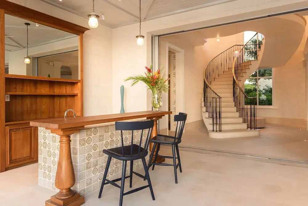 Villa Tamarindo is a Luxury 4 Bedroom Property in Holetown, St James