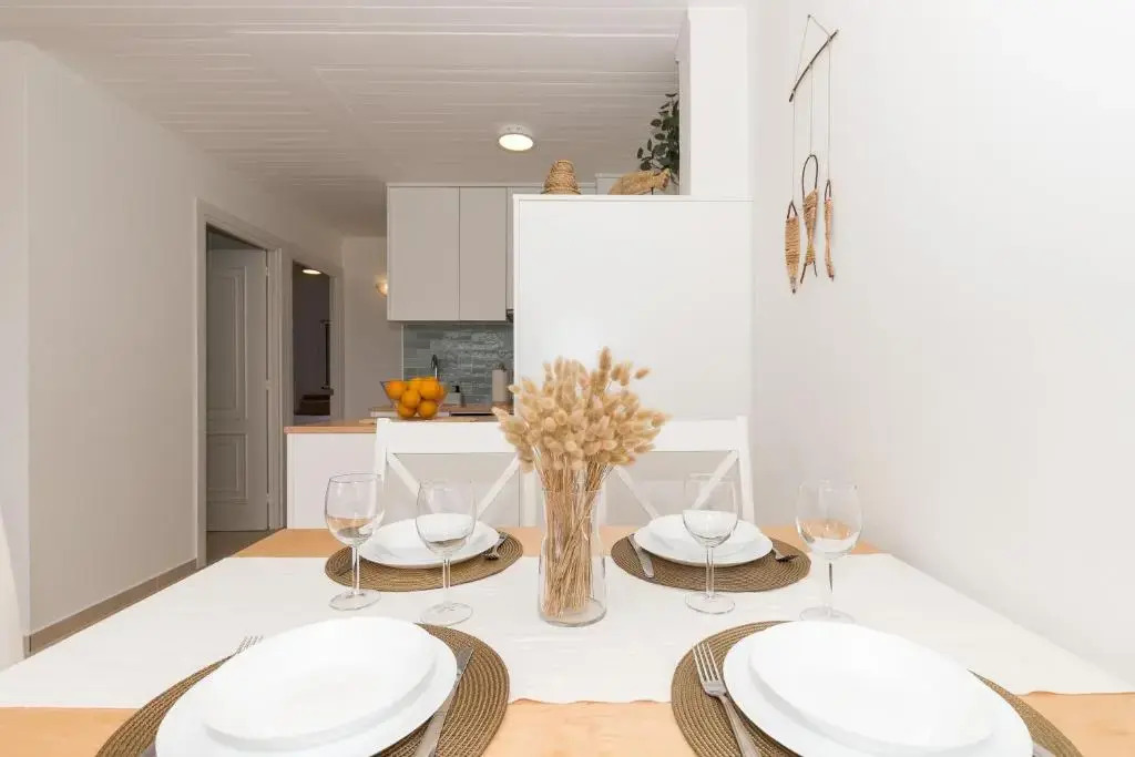 Moderno apartamento en Calan Bosch- C10