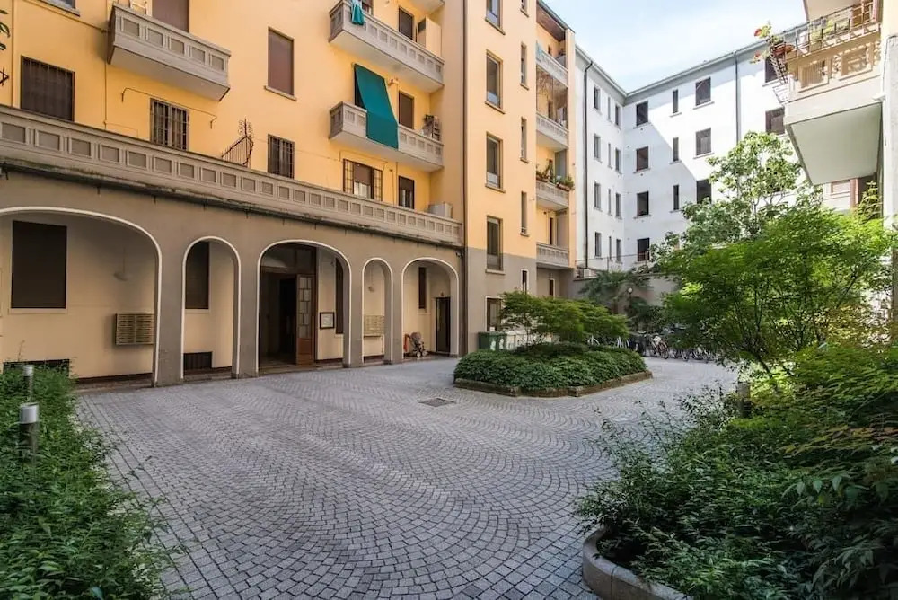 Rentopolis Foldi Piazza Cinque Giornate