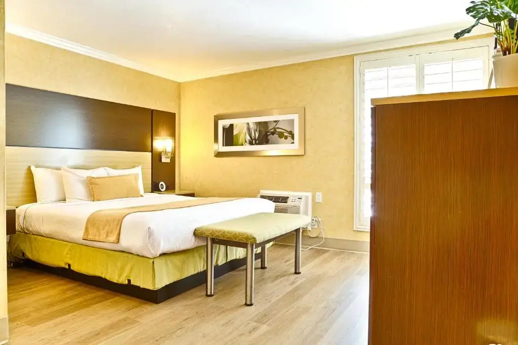 Little Inn By The Bay Newport Beach Hotel