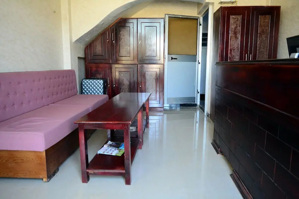 Romanat Hotel