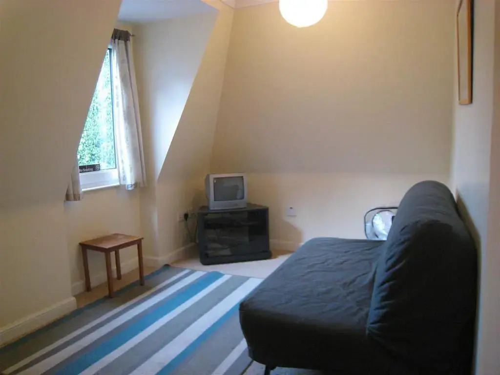 Featherhall Garden Court Apartments