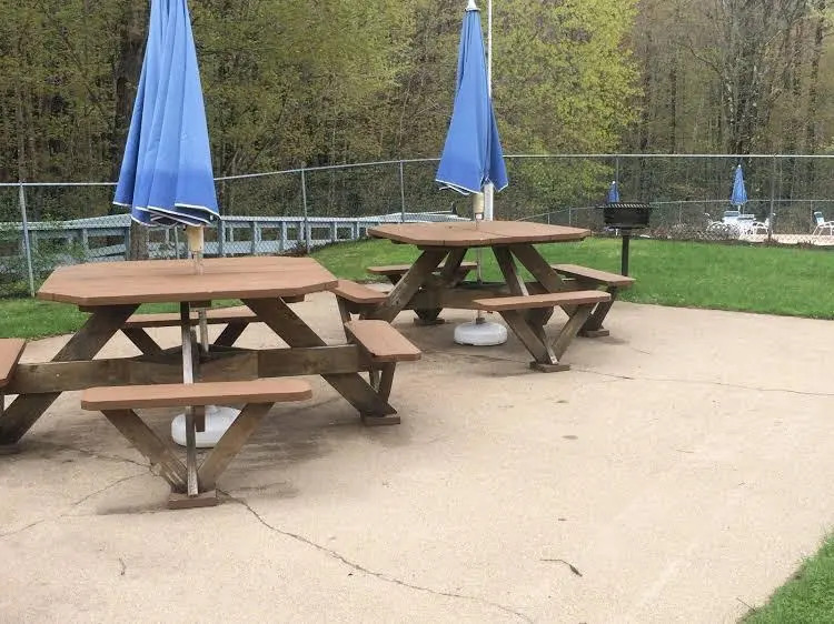 Forest Glen Inn