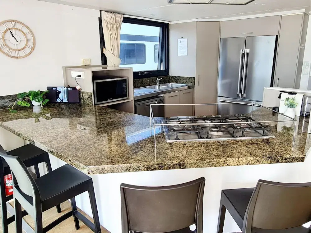 Coomera Houseboats