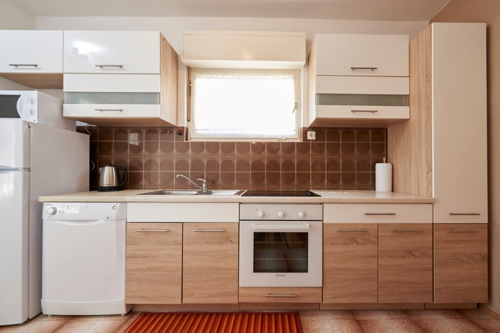 Apartment Ivo - with garden: A1 Trogir, Riviera Trogir