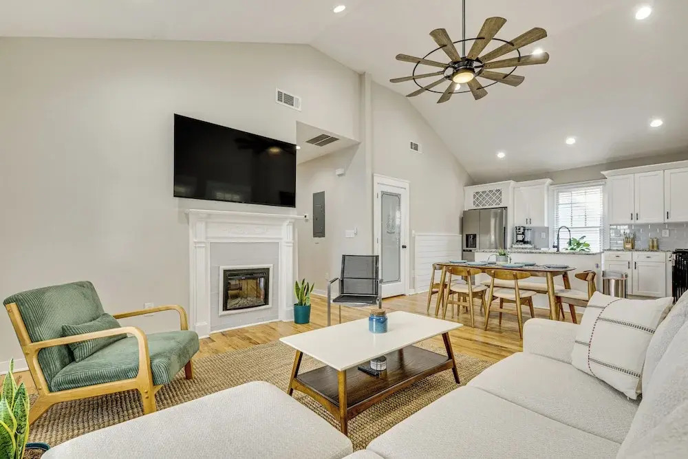 Walk to Beltline: Wfh-friendly Hub w/ Yard!