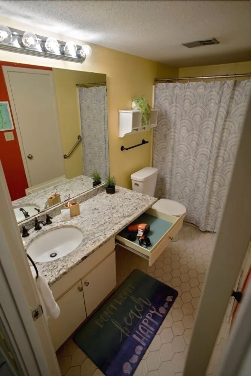 Blue Surf 18 - 2 Br townhouse by RedAwning
