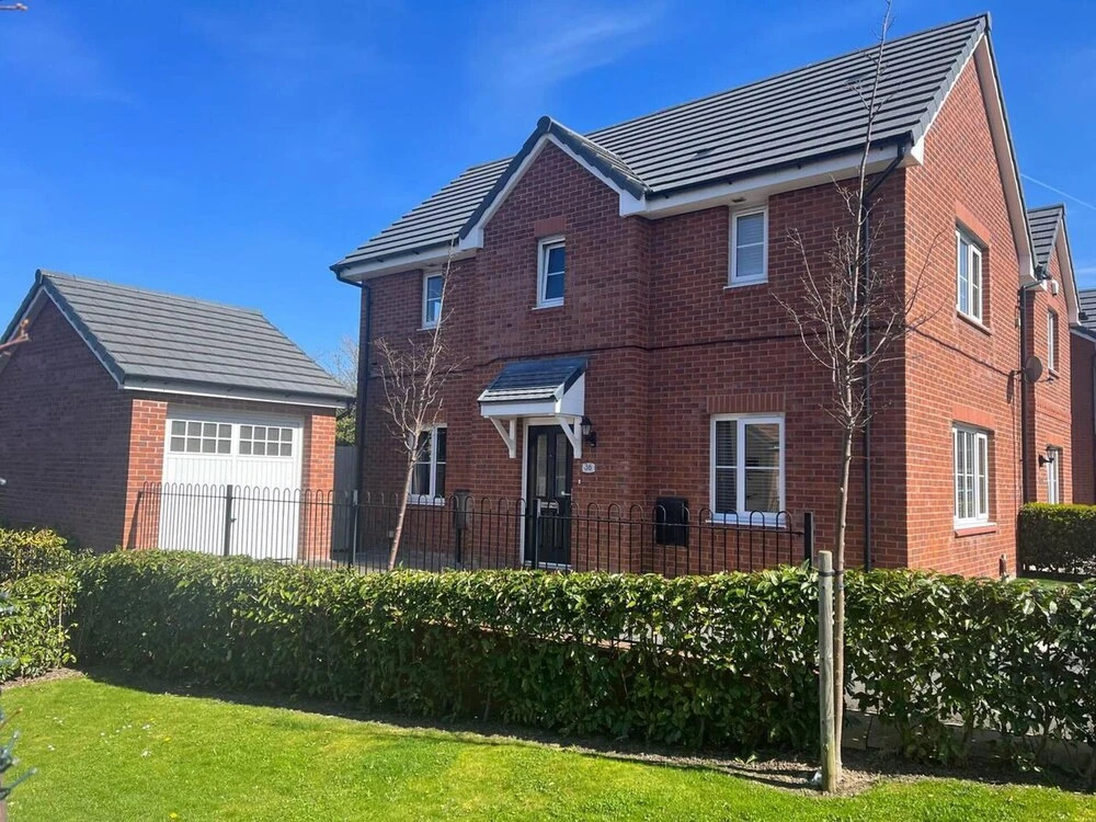 Remarkable 3-bed House in Wirral