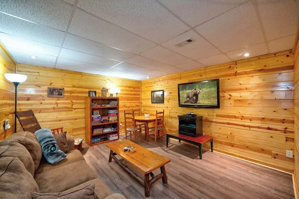 Mountain Community Home In Ellijay! Games, Private Hot Tub and Sunsets!