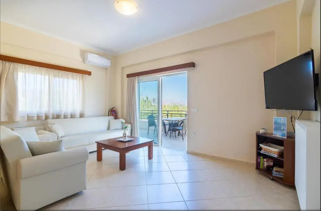 Selini Villas with private pool 10 minutes walking from the beach