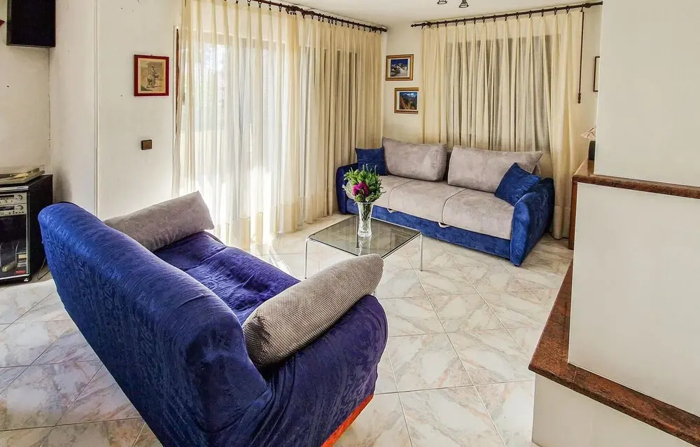 1 Bedroom Stunning Home In Marcana