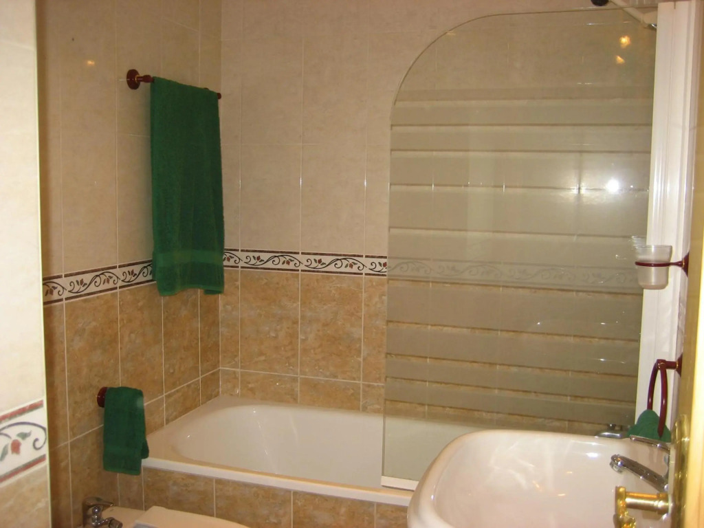 Vivienda en residencial con piscina
