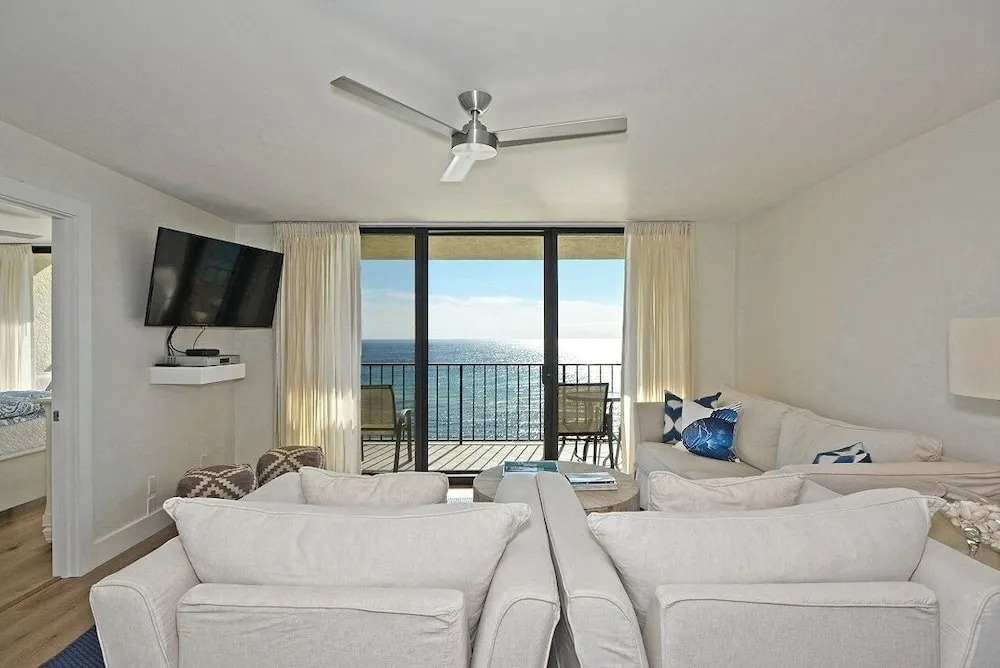 One Seagrove Place Unit 906 2 Bedroom Condo by Redawning