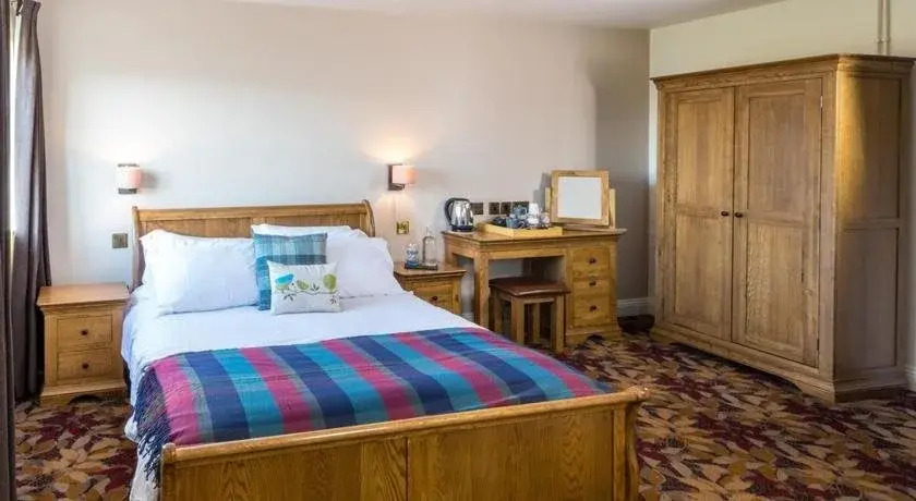 Three Horseshoes Inn