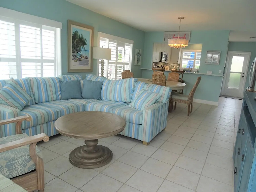 Aloha Kai - Unit 2 2 Bedrooms 2 Bathrooms Apts