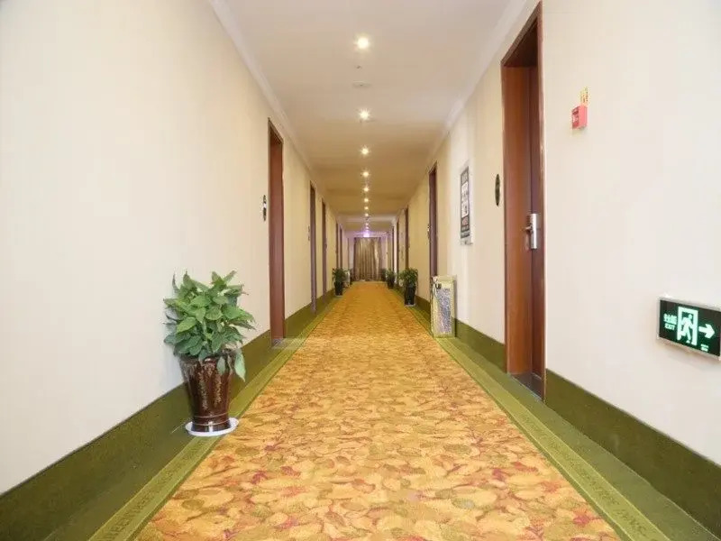 GreenTree Inn Wuxi Yixing Wanshi Wanshan Road Express Hotel