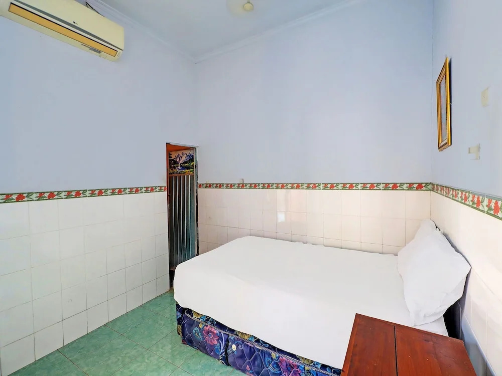 Hotel O Sekar Jagat Near Pantai Baluk Rening