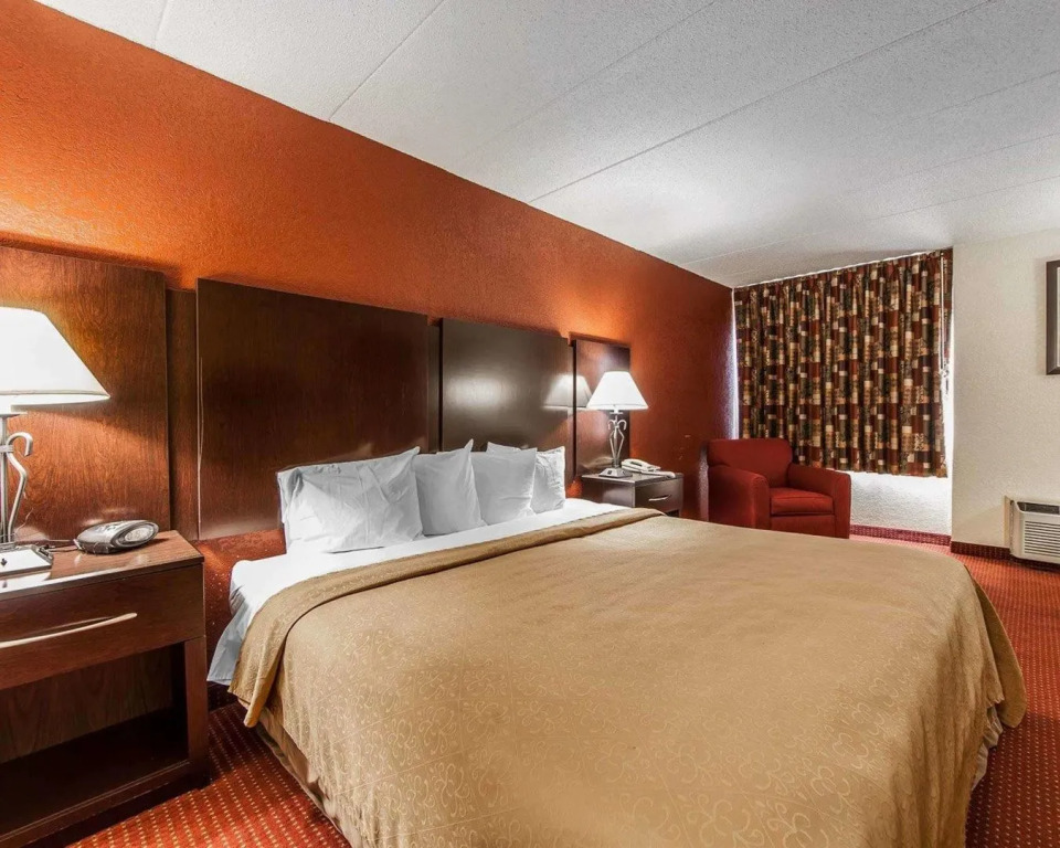 Wingate by Wyndham Marietta Conference Center Ohio