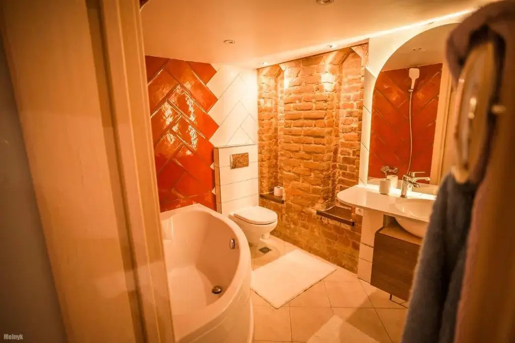 Kyiv Art Apartments near Golden Gate