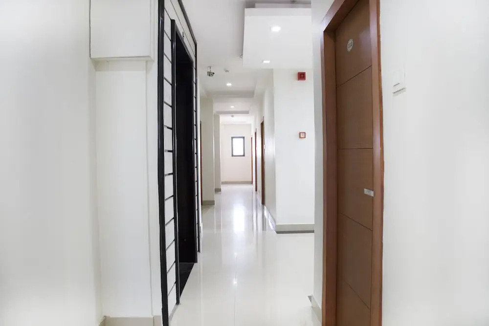 OYO 6130 Hotel N7