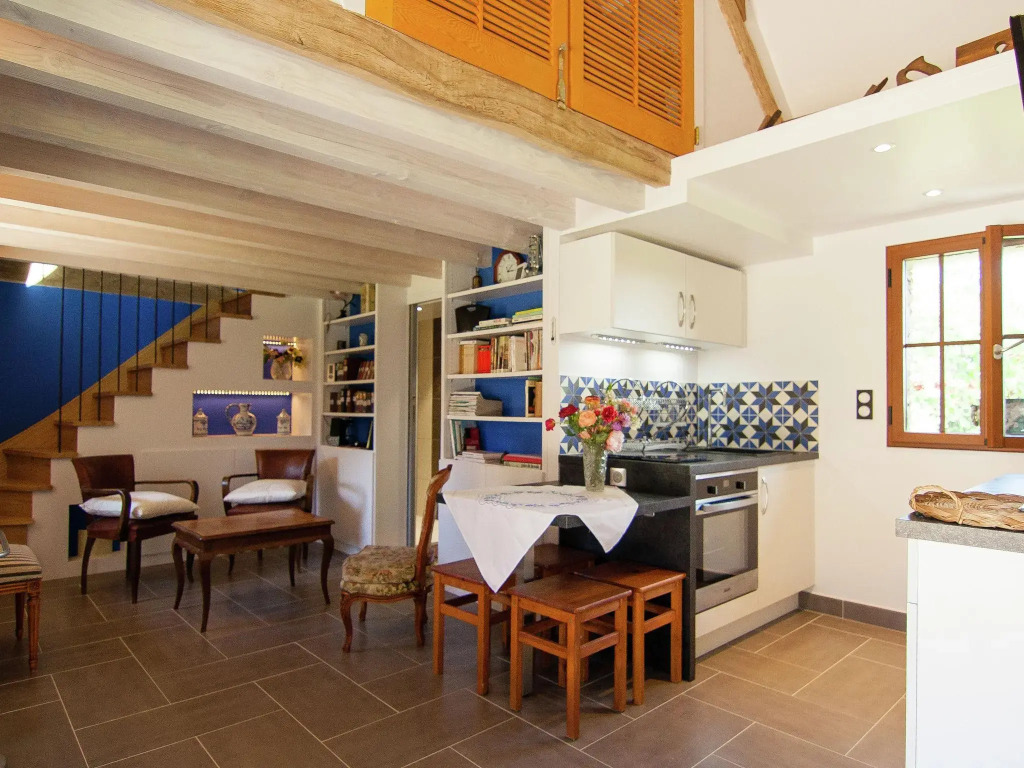 Comfortable gite in picturesque medieval village