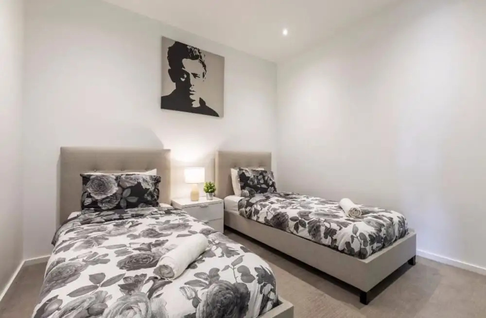 Prima Pearl Luxury 2-Bedroom Apartment