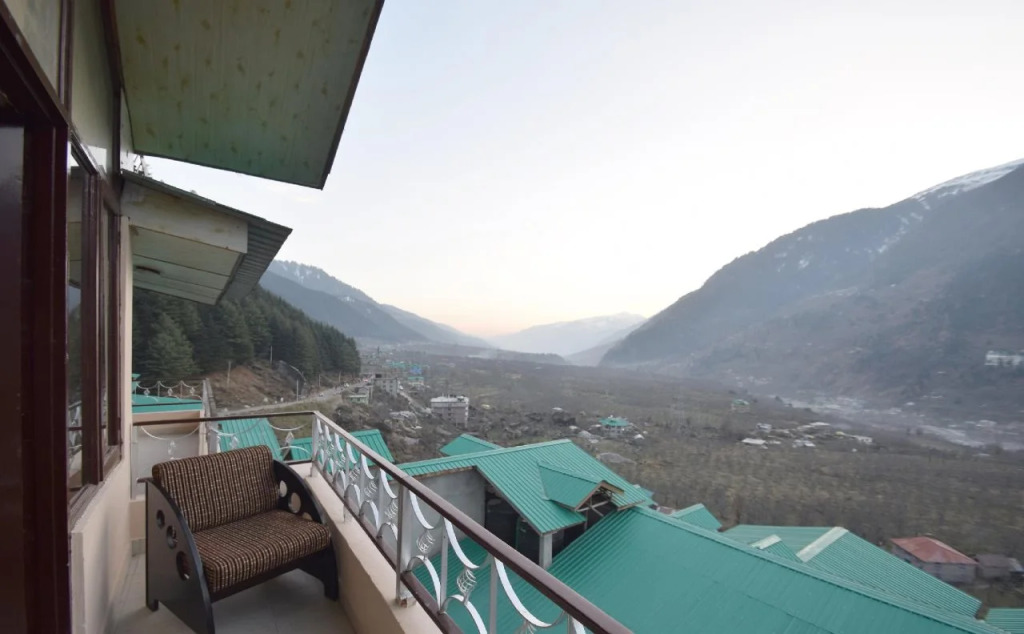 Hotel Asia Holidays by OYO Rooms