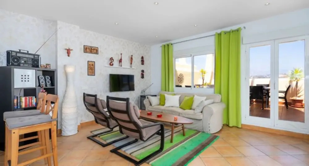 Apartment - 3 Bedrooms with Pool and WiFi - 107926