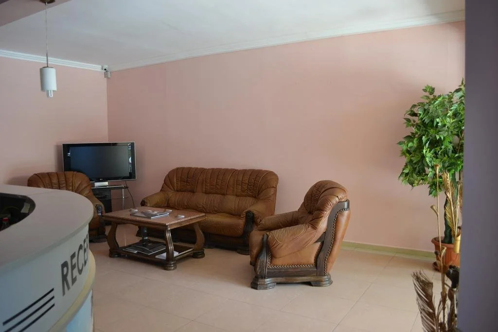 Phoenix Family Hotel