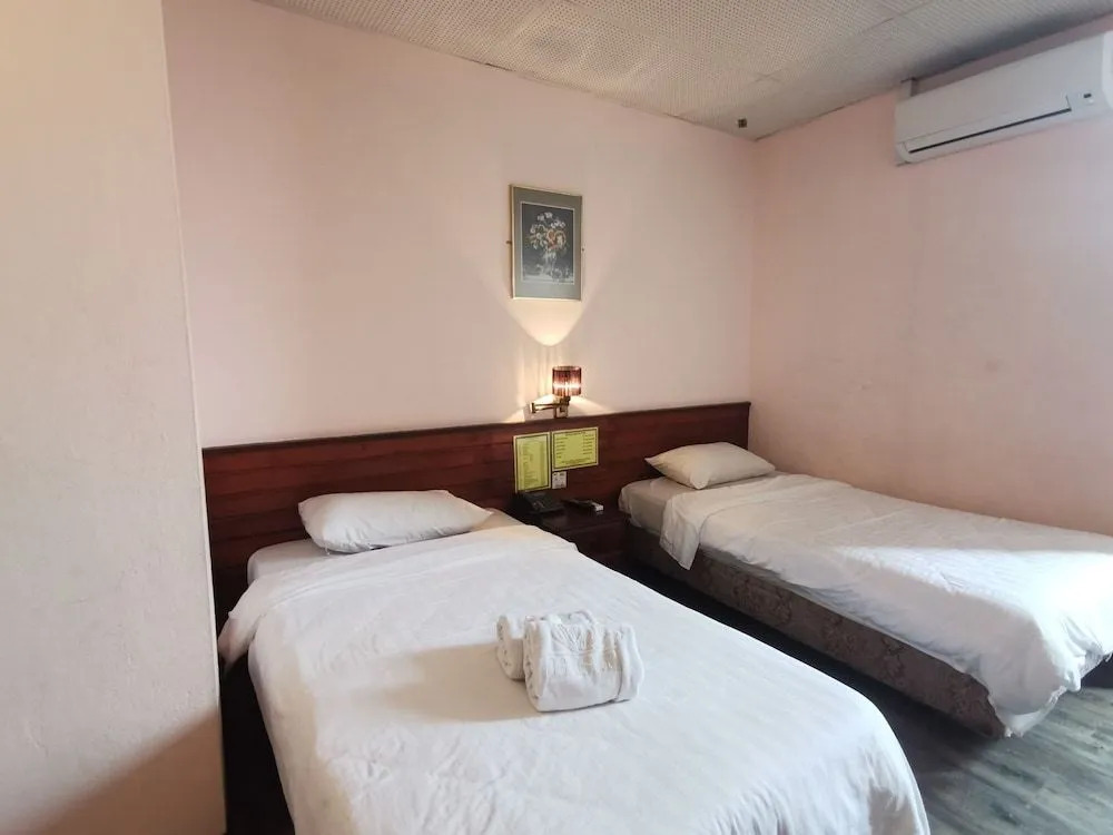 OYO 89864 Hotel Holiday Park