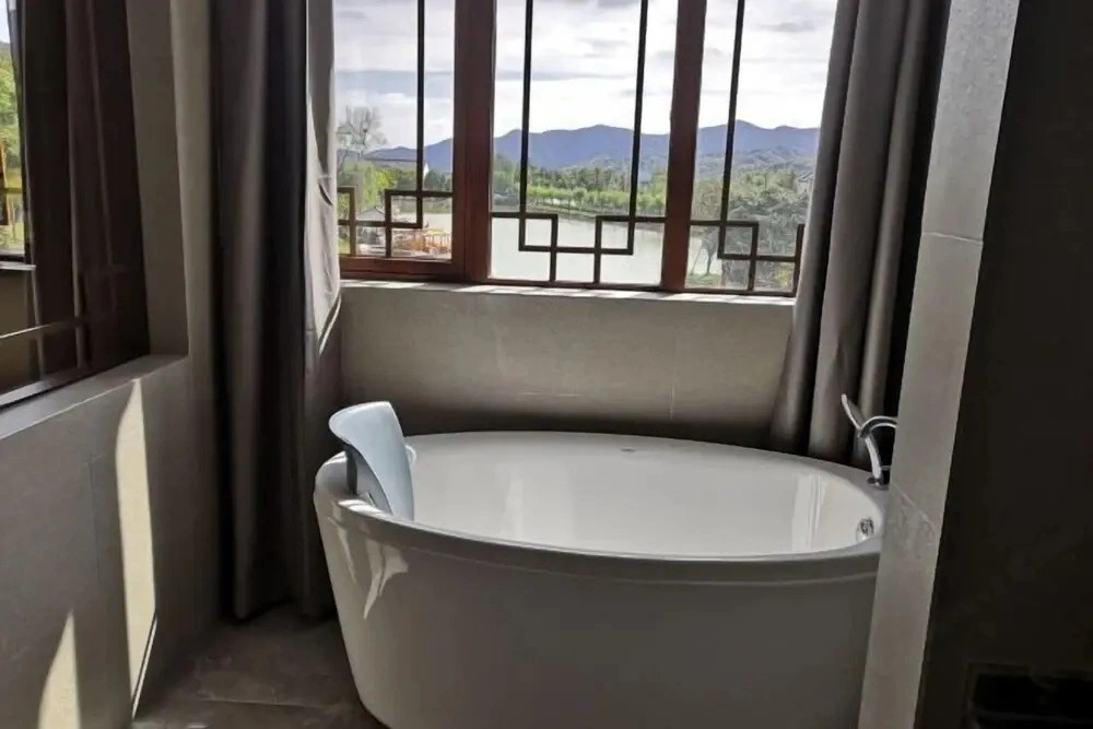 Changxing Renaissance Inn