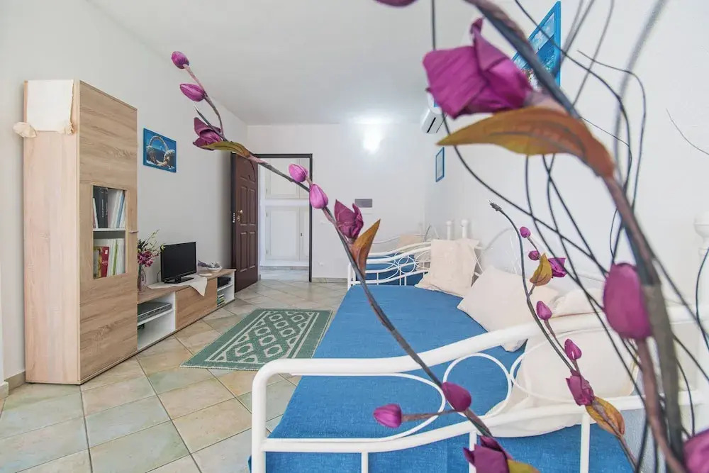 Residence Maria Antonia - Grazia Deledda