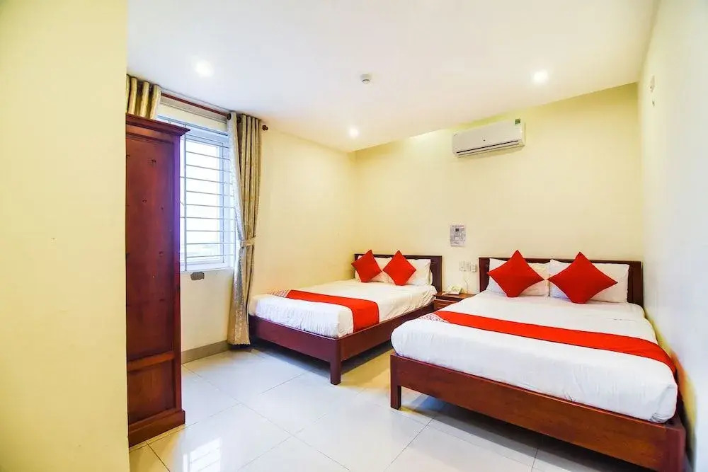 OYO 488 Hung Thu Hotel