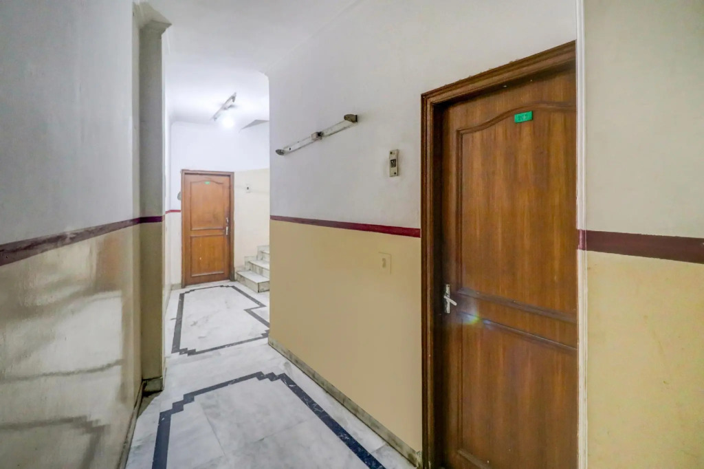 OYO 78270 Santi Inn