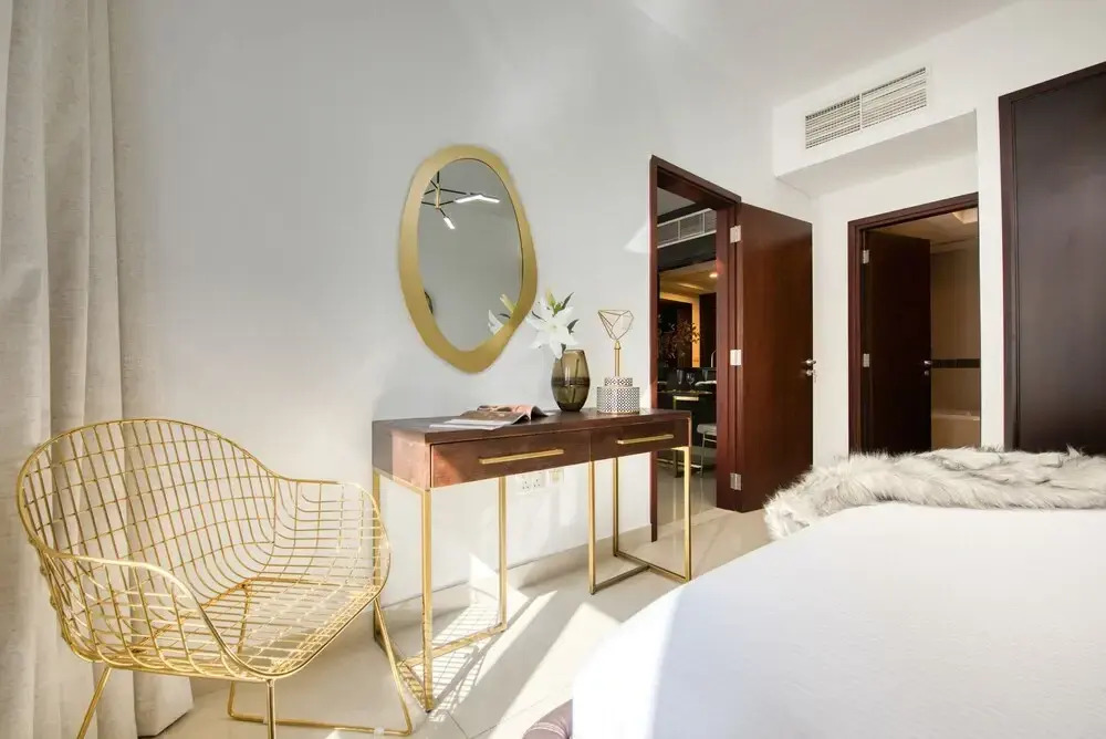 Maison Privee - Radiant Urban Retreat with Iconic Burj Khalifa Vws