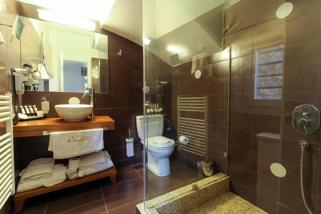 Enastron Guesthouse