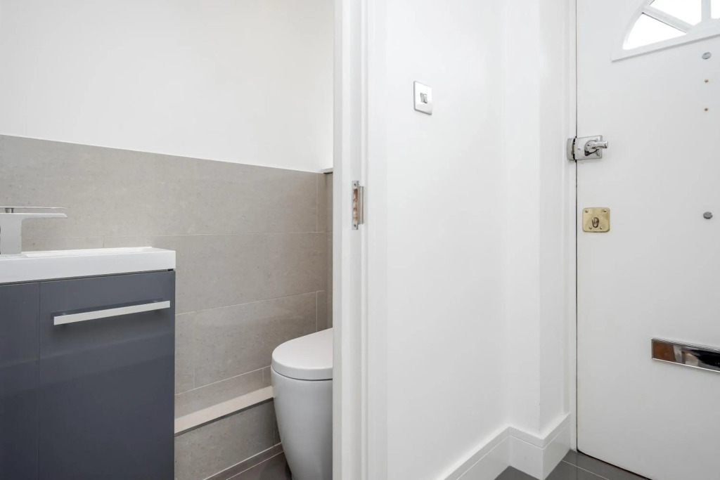 3 Bedroom Apartment in Stratford City