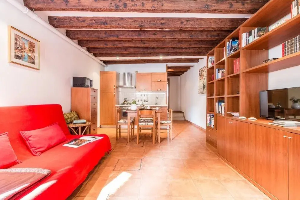 Venice Canal View Boutique Apartment
