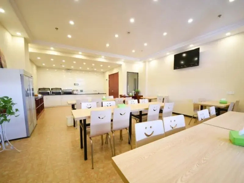 Shell Zhangjiagang City Jingang Town RT-Mart Hotel