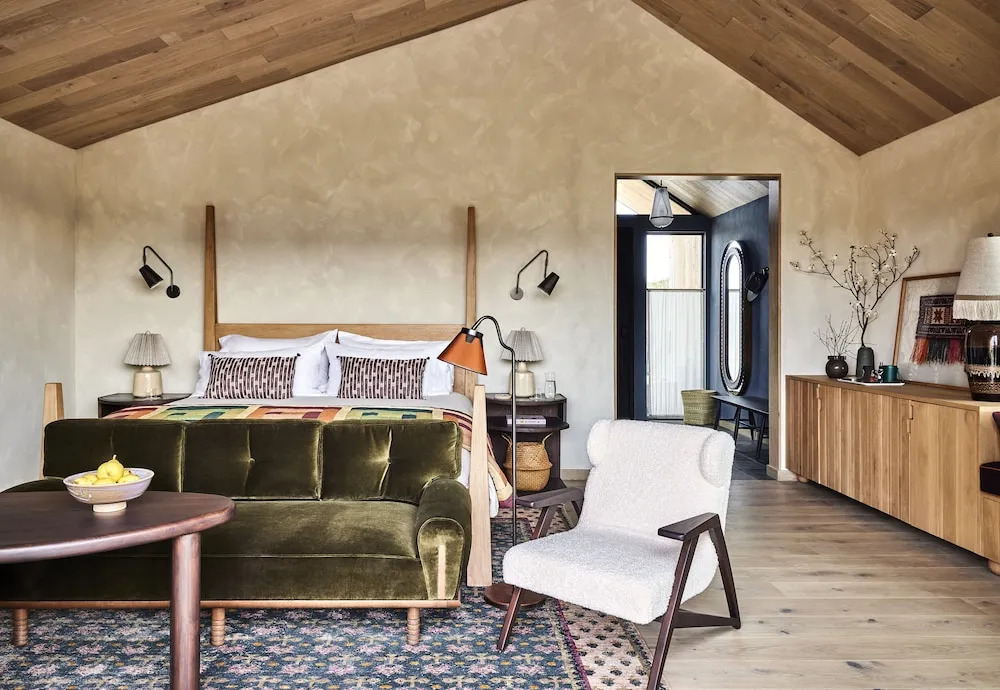 Wildflower Farms, Auberge Collection