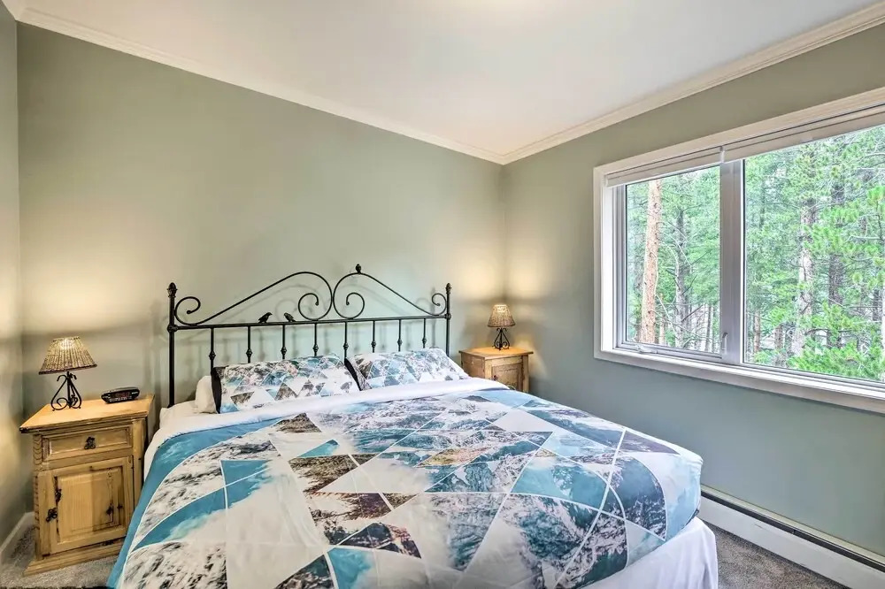 Spacious Breck Gem w/ Hot Tub: Walk to Ski Shuttle