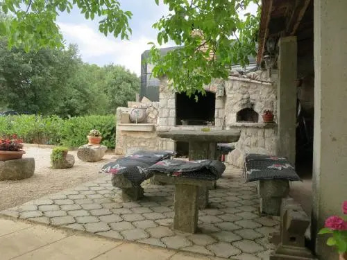 Apartments Josipa near the Center