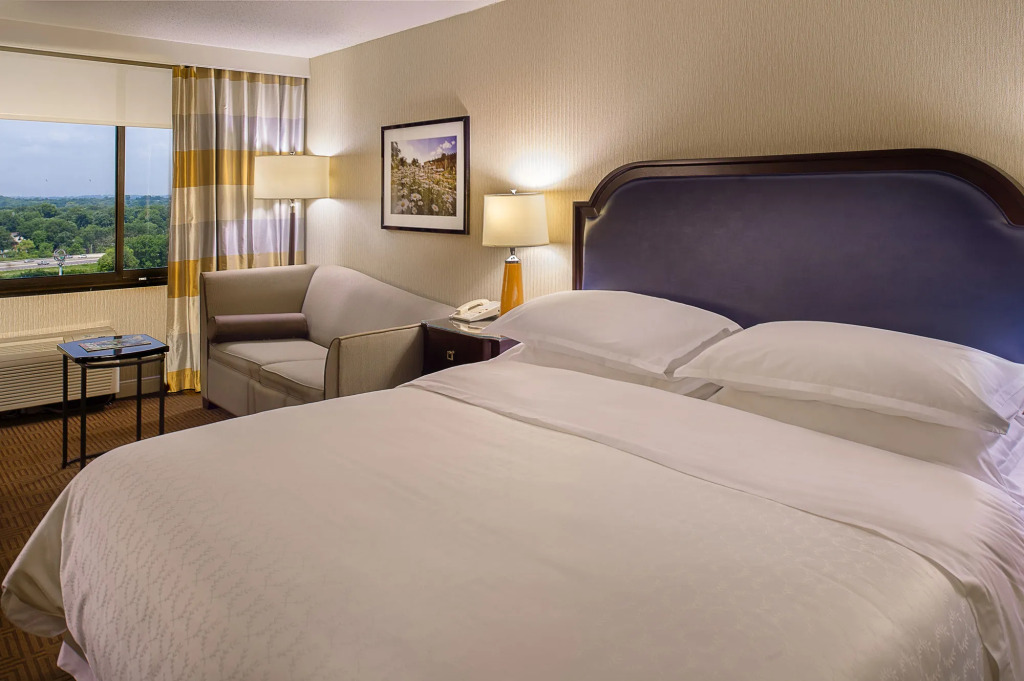 Sheraton Westport Plaza