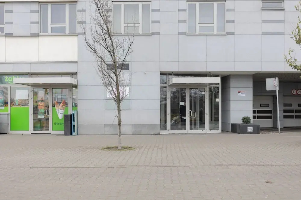 Warsaw Słomińskiego by Renters