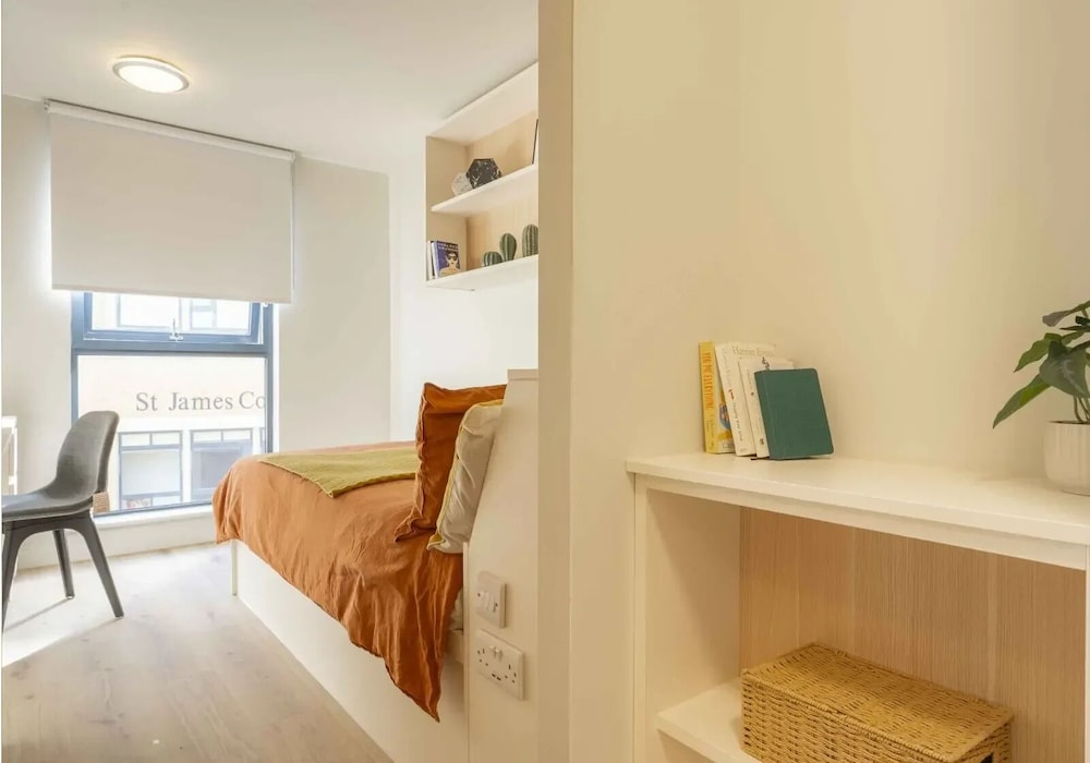 For Students Only - iQ Bristol by Bus Station and 15 Min to Uni